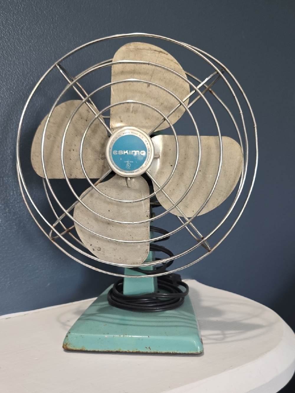 Vintage Eskimo 8" Metal Mint/Teal Table Fan # 081005 Working